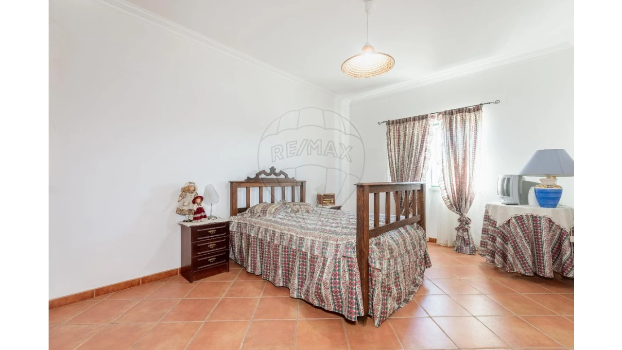 Moradia T3 para Venda em Olho Marinho Foto 10