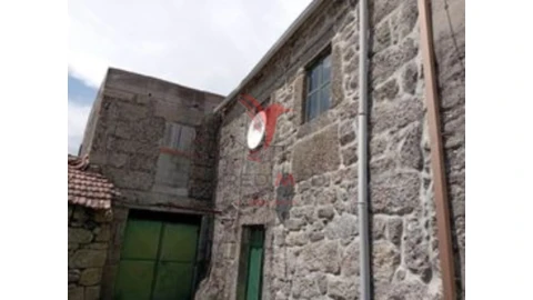 Moradia T2 para Venda em Nossa Senhora da Conceição, São Pedro e São Dinis