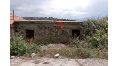 Moradia T2 para Venda em Nossa Senhora da Conceição, São Pedro e São Dinis