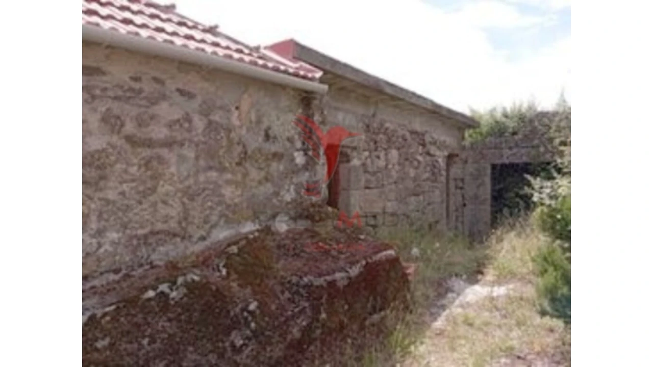 Moradia T2 para Venda em Nossa Senhora da Conceição, São Pedro e São Dinis Foto 2