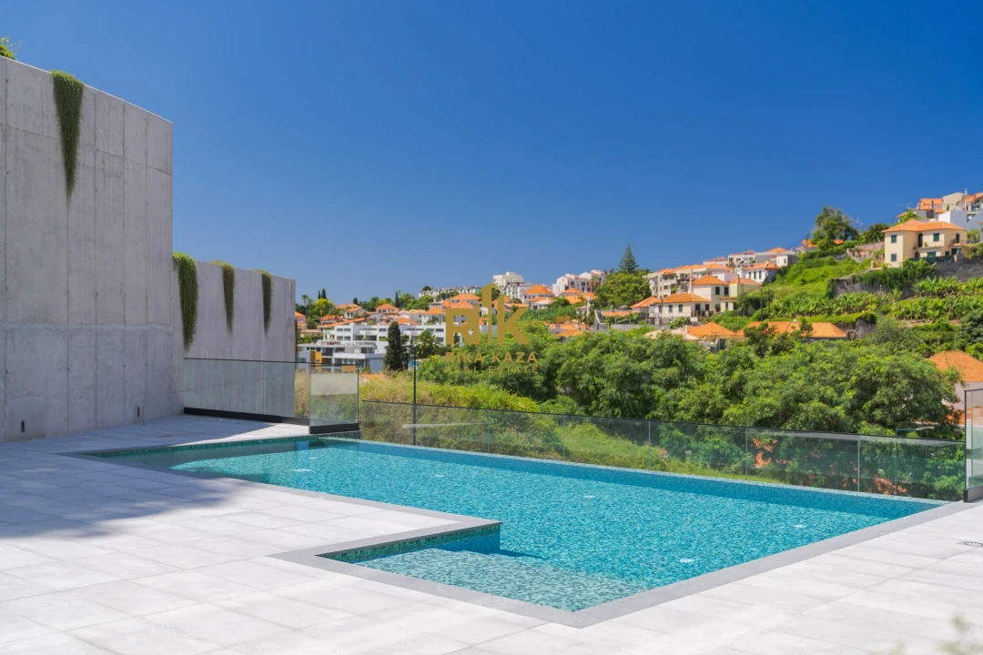 Apartamento T5 para Venda em Funchal (São Pedro) Foto 42