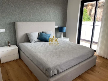 Apartamento T5 para Venda em Funchal (São Pedro)