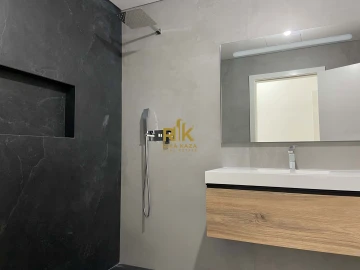 Apartamento T5 para Venda em Funchal (São Pedro)