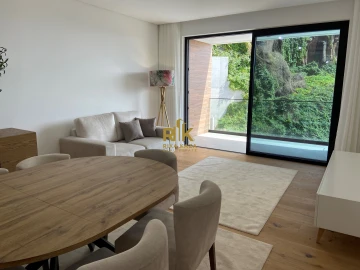 Apartamento T5 para Venda em Funchal (São Pedro)
