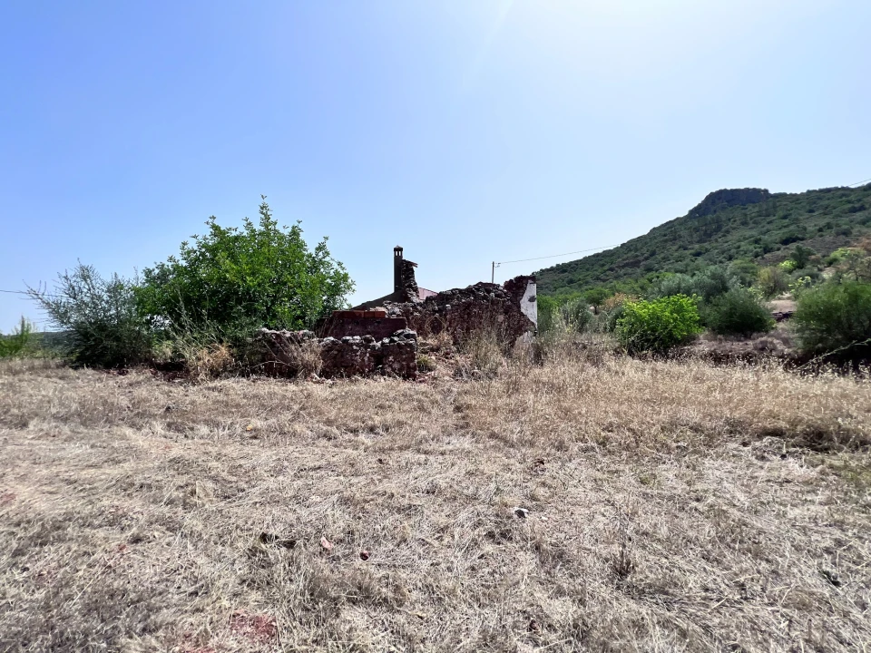Moradia T2 para Venda em Alte Foto 18