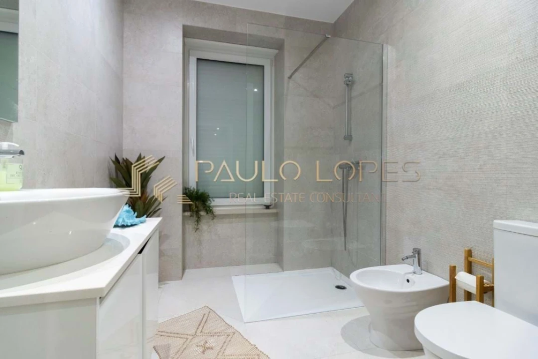 Apartamento T2 para Venda em Nazare Foto 10