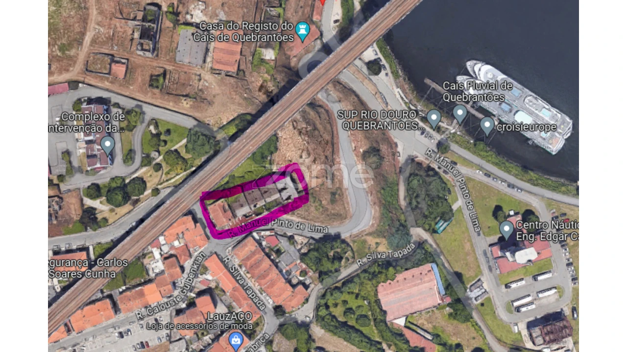 Prédio para Venda em Oliveira do Douro Foto 16