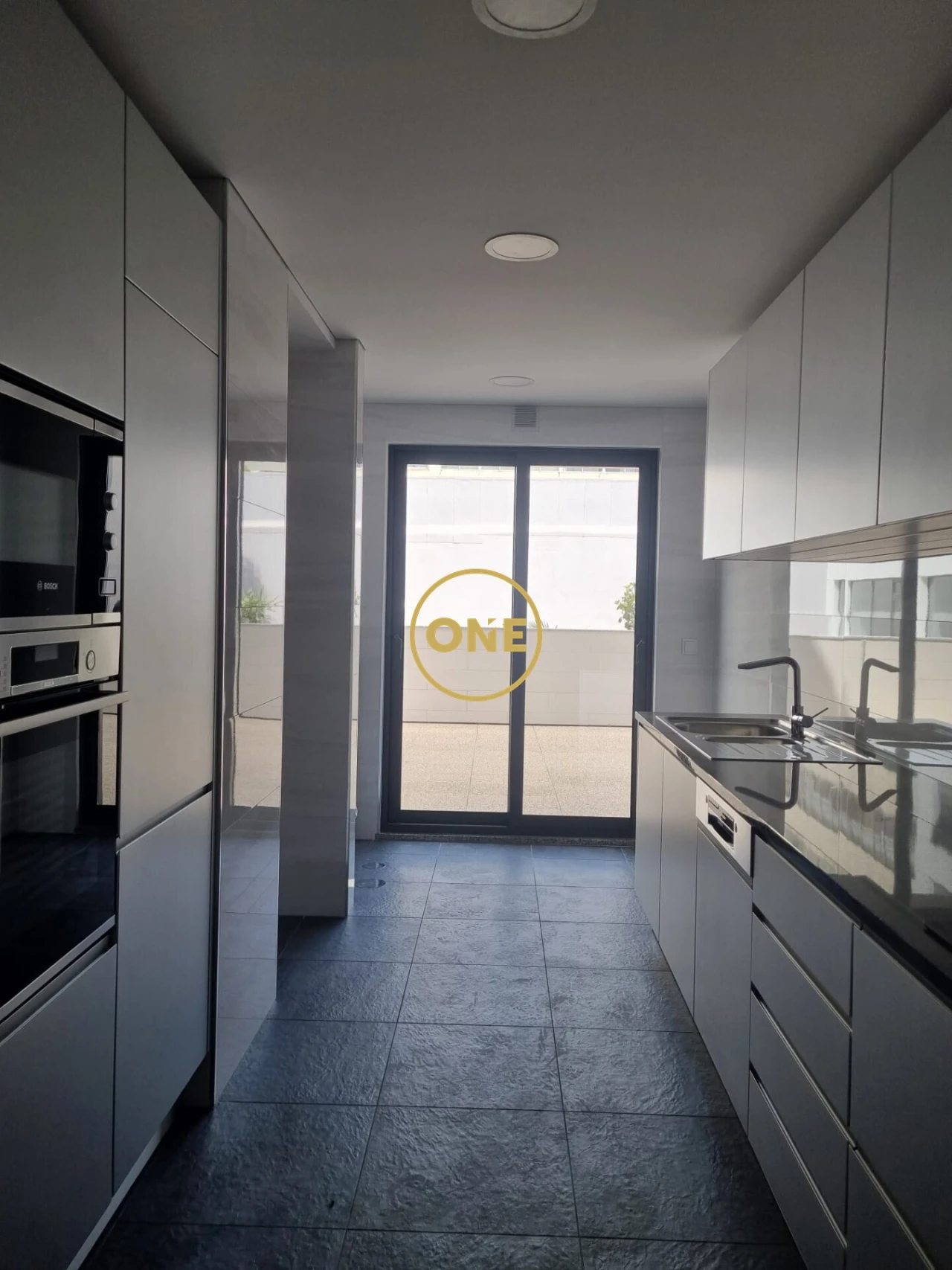 Apartamento T2 para Venda em Cedofeita, Santo Ildefonso, Sé, Miragaia, São Nicolau e Vitória Foto 37