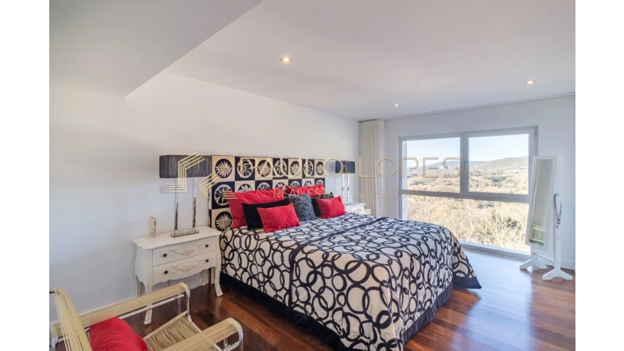 Moradia T8 para Venda em Alvados e Alcaria Foto 13