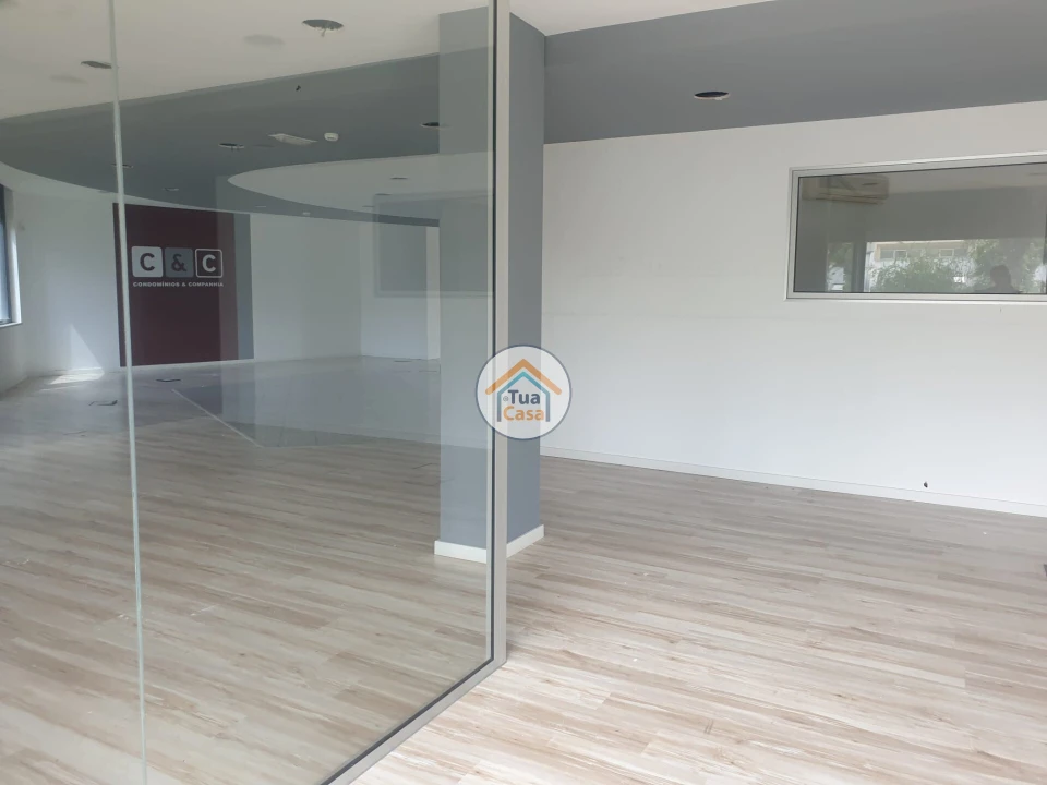 Loja para Arrendamento em Viseu Foto 2