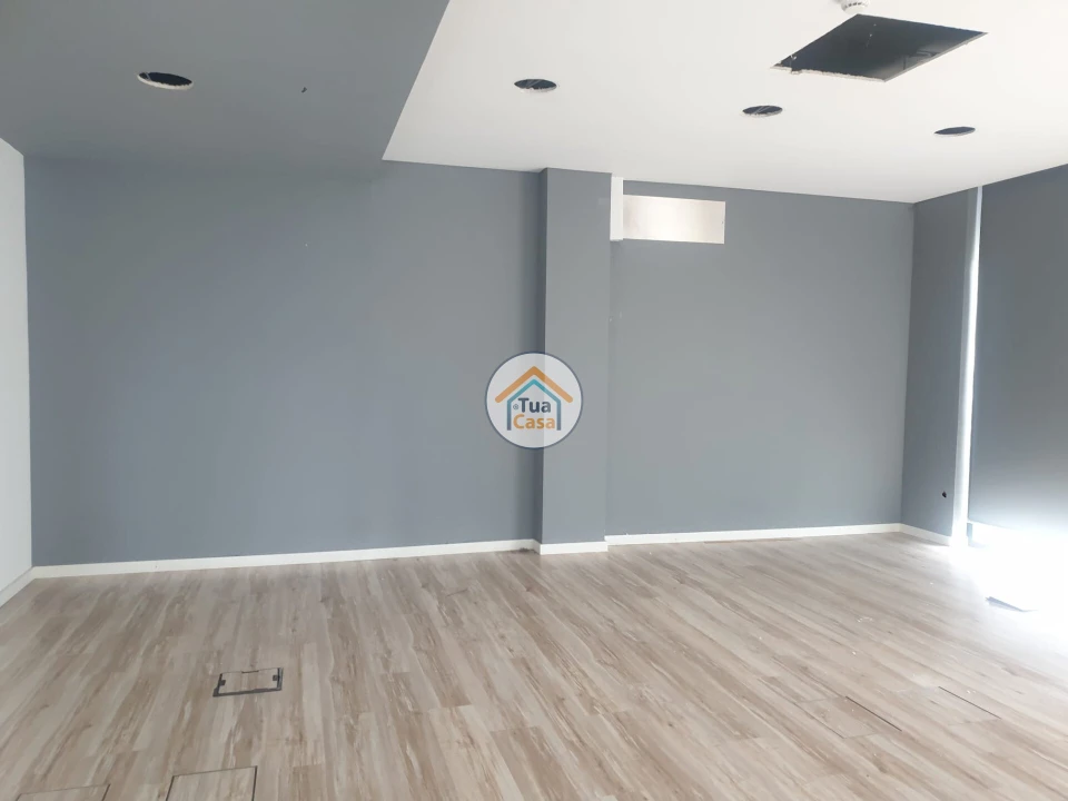 Loja para Arrendamento em Viseu Foto 6