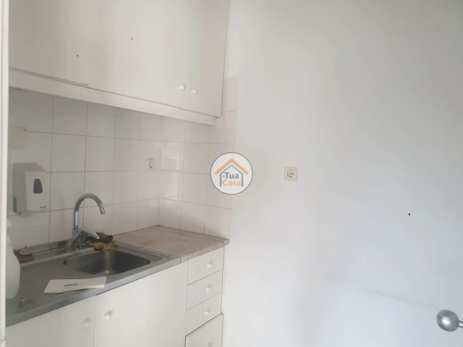 Loja para Arrendamento em Viseu Foto 14