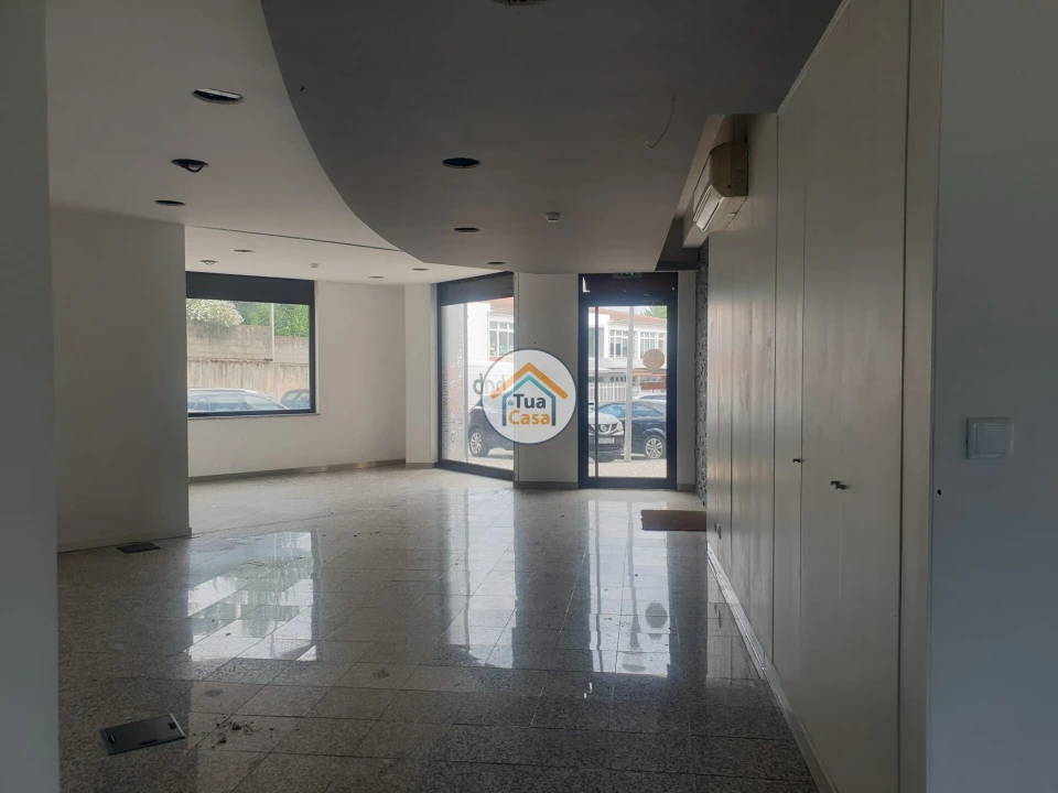 Loja para Arrendamento em Viseu Foto 4