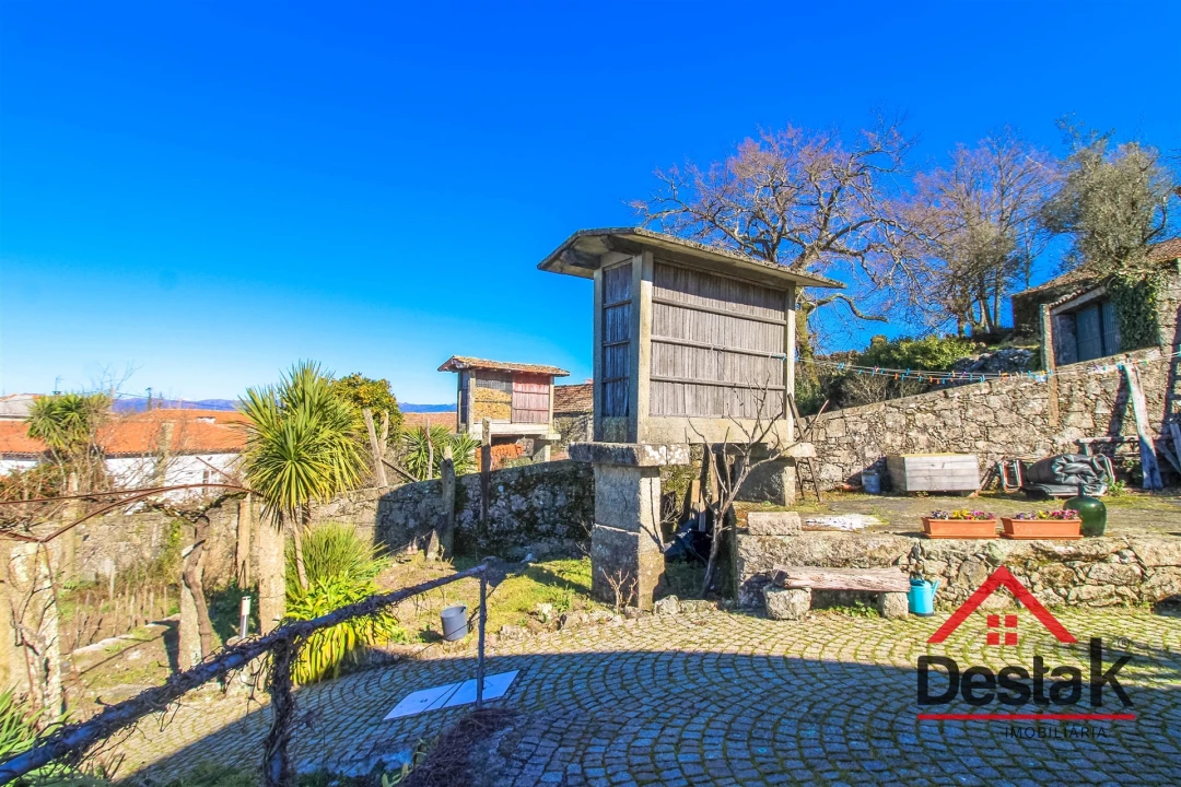 Quinta T5 para Venda em São Vicente de Lafões Foto 10