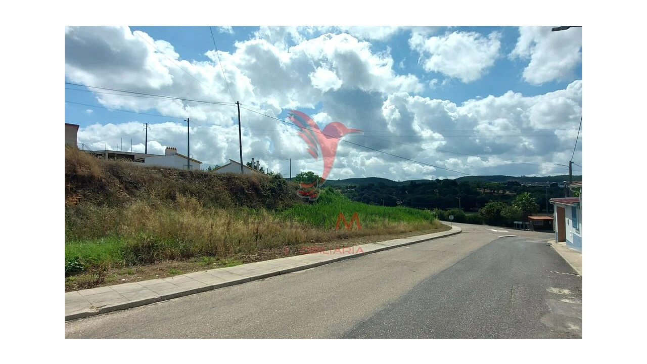 Terreno para Venda em Vale de Cavalos Foto 2