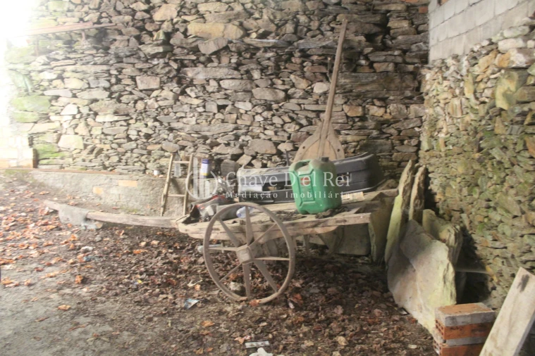 Quinta T0 para Venda em Parada de Ester e Ester Foto 19