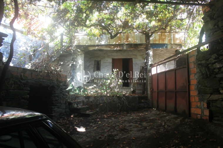 Quinta T0 para Venda em Parada de Ester e Ester Foto 12