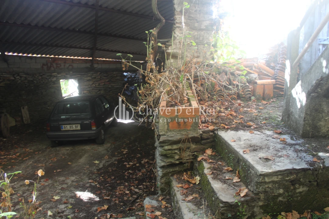 Quinta T0 para Venda em Parada de Ester e Ester Foto 9