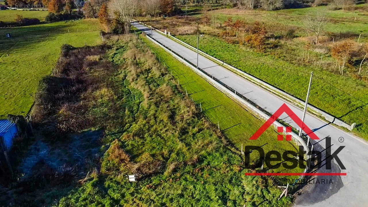 Terreno para Venda em Carvalhais e Candal Foto 2