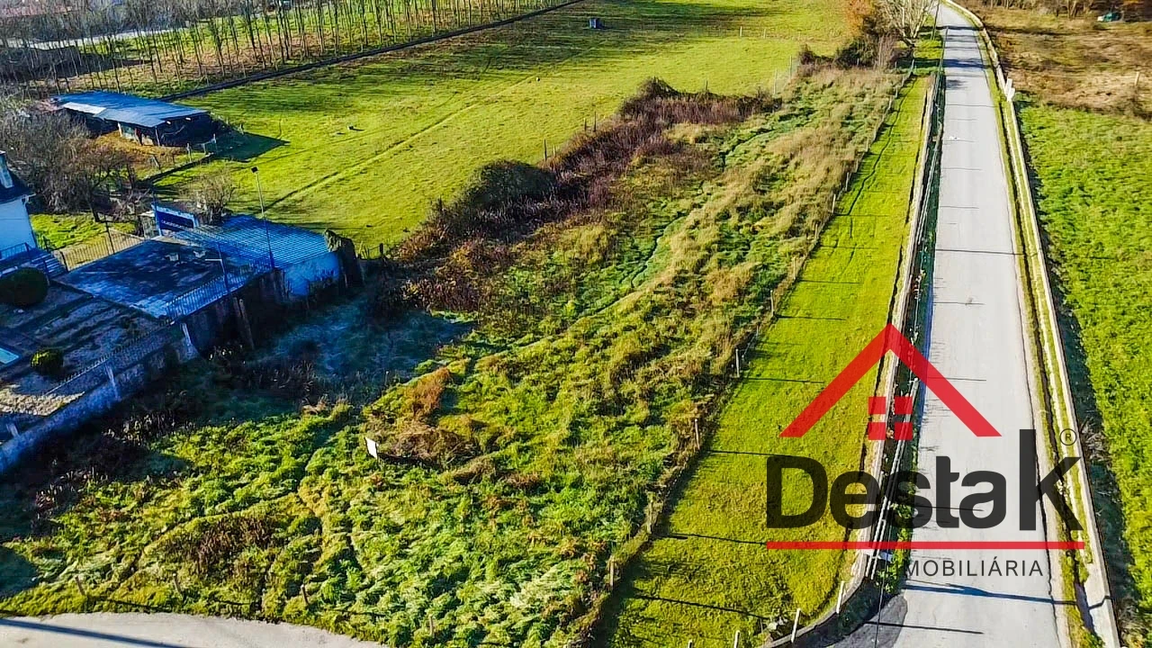 Terreno para Venda em Carvalhais e Candal Foto 3
