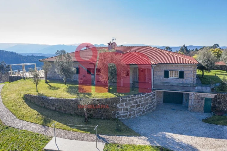 Quinta T0 para Venda em Abadim Foto 4