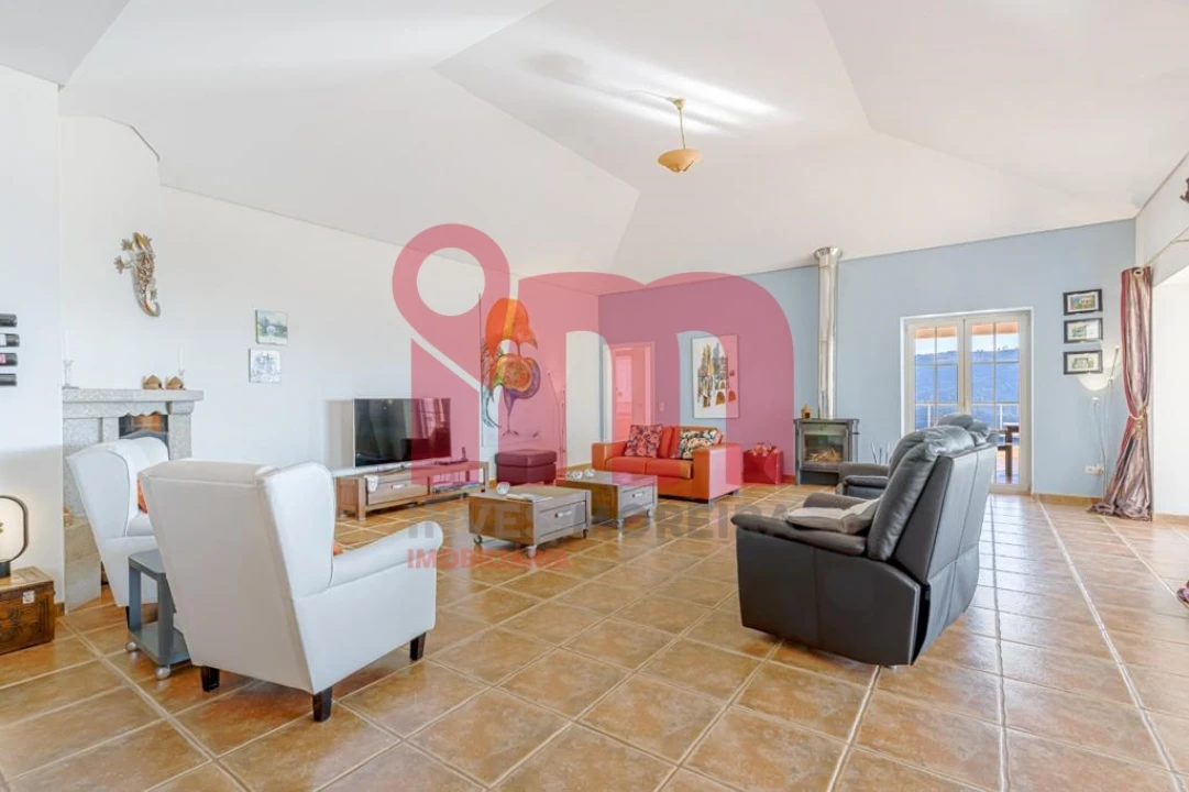 Quinta T0 para Venda em Abadim Foto 22