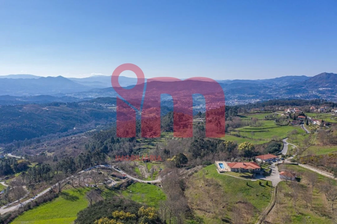 Quinta T0 para Venda em Abadim Foto 1