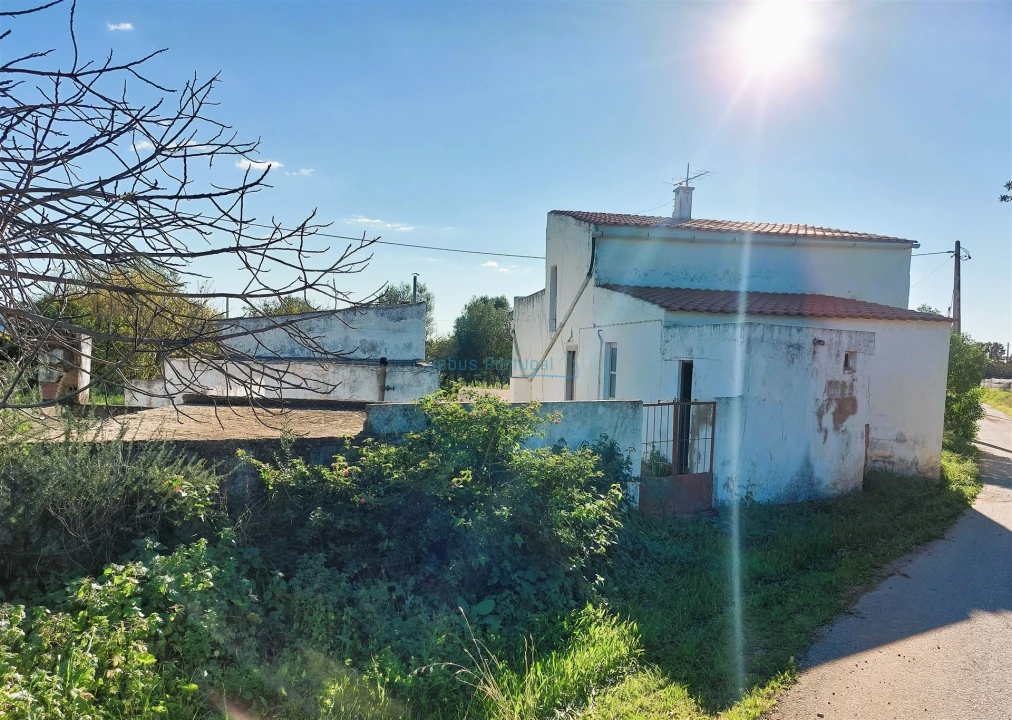 Moradia T2 para Venda em Santa Barbara de Nexe Foto 13