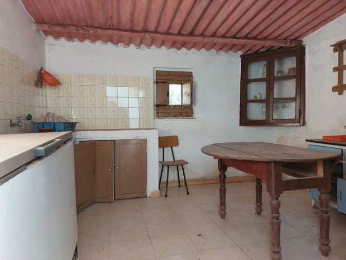 Moradia T2 para Venda em Santa Barbara de Nexe Foto 9