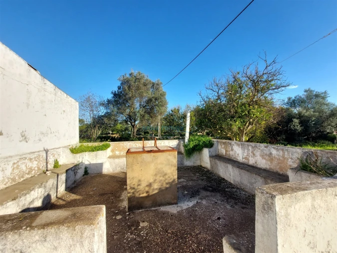 Moradia T2 para Venda em Santa Barbara de Nexe Foto 16