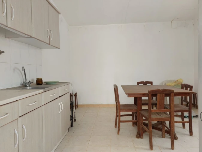 Moradia T2 para Venda em Santa Barbara de Nexe Foto 4