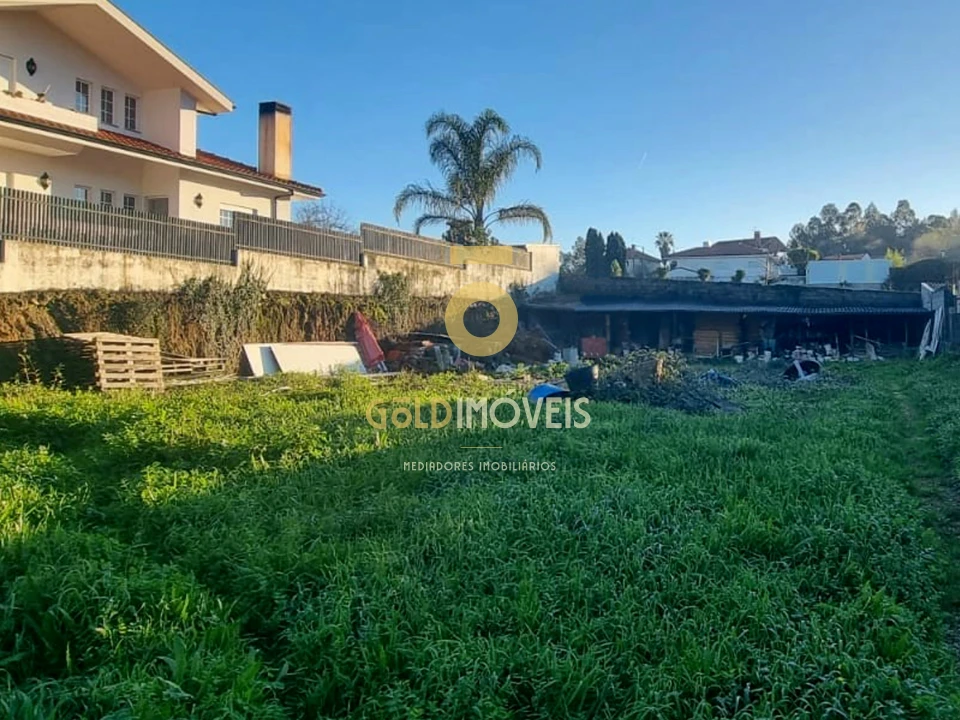 Terreno para Venda em Canedo, Vale e Vila Maior Foto 1