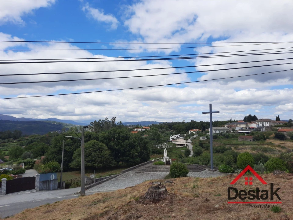 Terreno para Venda em Fataunços e Figueiredo das Donas Foto 4