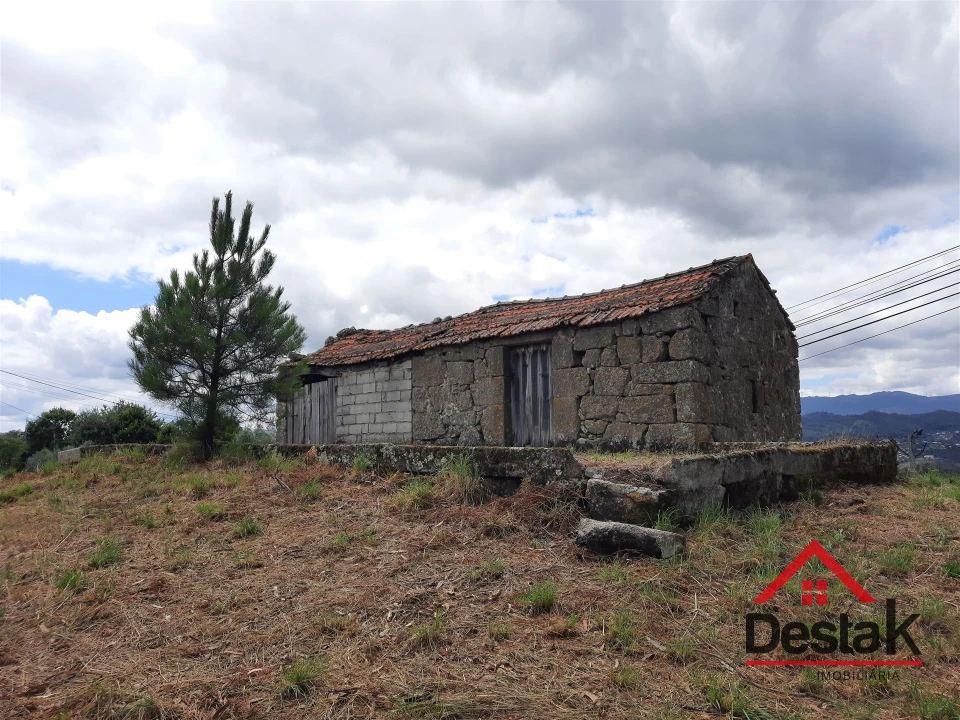 Terreno para Venda em Fataunços e Figueiredo das Donas Foto 5