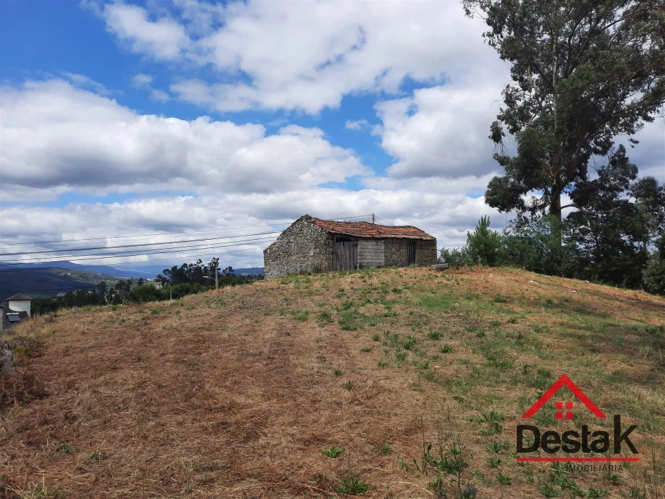 Terreno para Venda em Fataunços e Figueiredo das Donas Foto 1