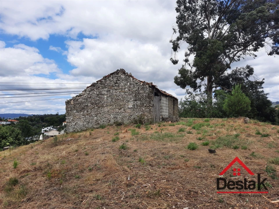 Terreno para Venda em Fataunços e Figueiredo das Donas Foto 2