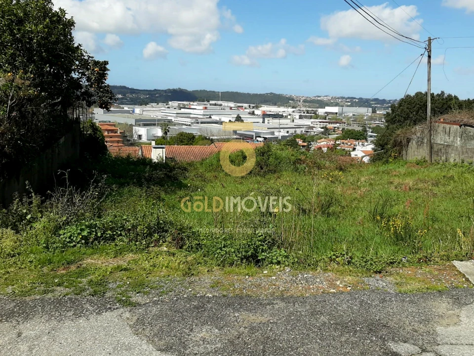Terreno para Venda em O. Azeméis, Riba-Ul, Ul, Macinhata Seixa, Madail Foto 3