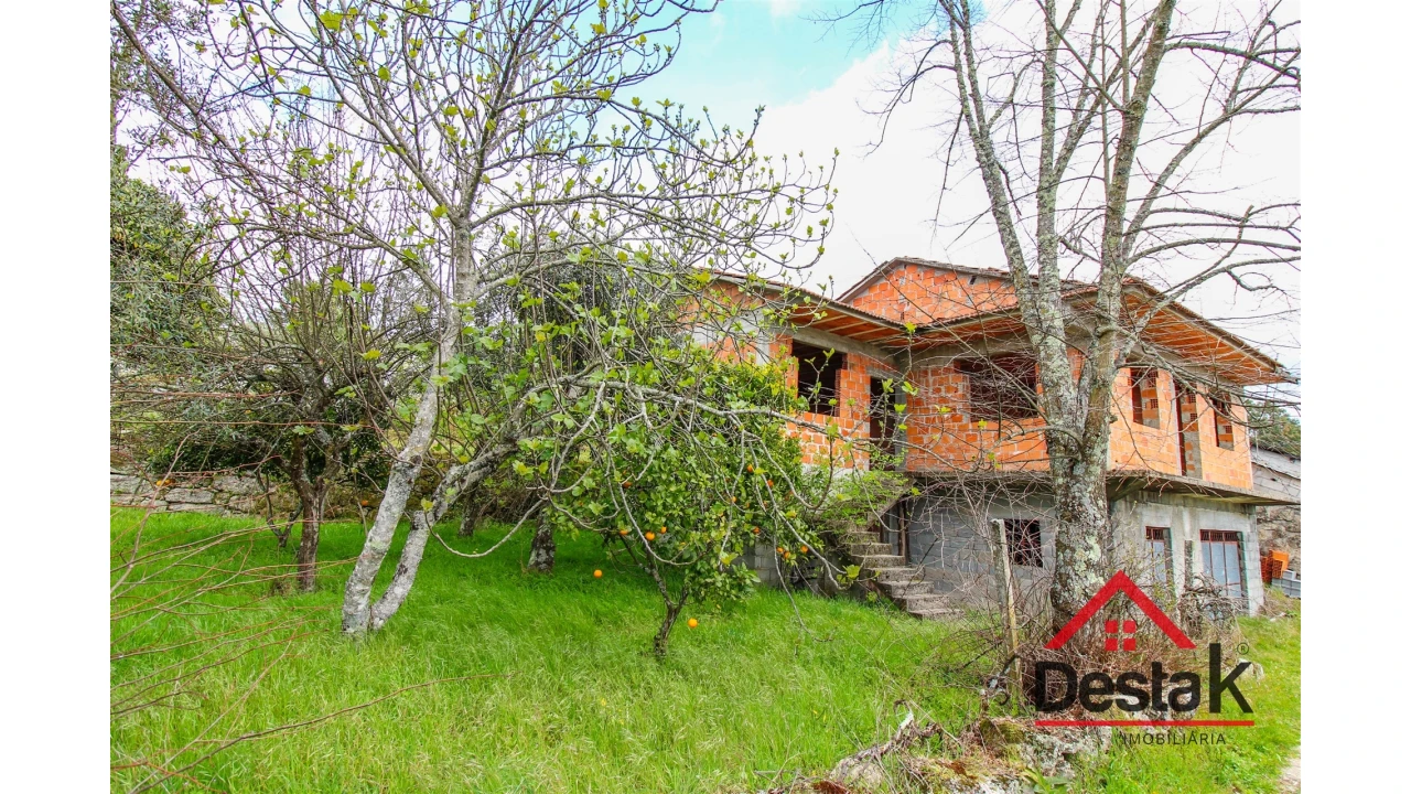 Moradia T0 para Venda em Moledo Foto 1