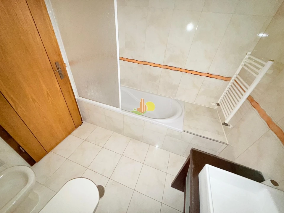 Apartamento T3 para Venda em Tavarede Foto 21