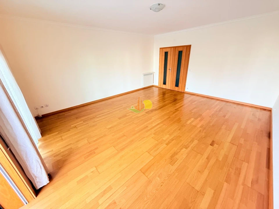 Apartamento T3 para Venda em Tavarede Foto 11