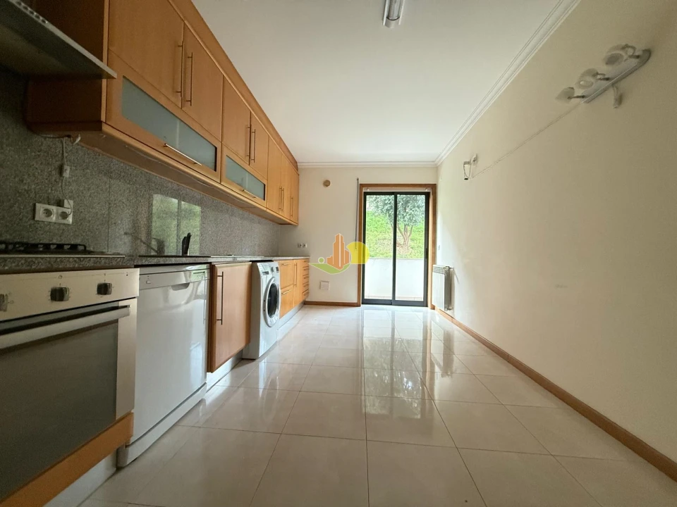 Apartamento T3 para Venda em Tavarede Foto 6