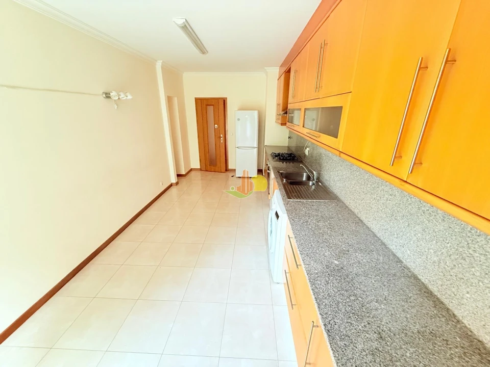 Apartamento T3 para Venda em Tavarede Foto 5