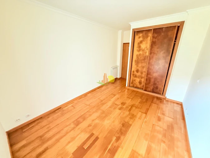 Apartamento T3 para Venda em Tavarede Foto 17