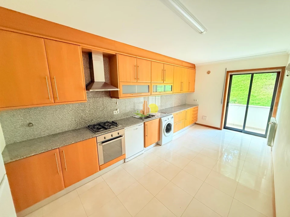 Apartamento T3 para Venda em Tavarede Foto 2