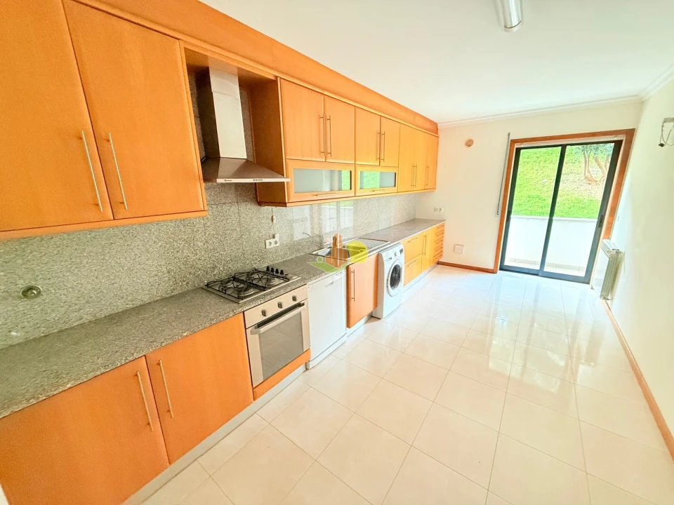 Apartamento T3 para Venda em Tavarede Foto 1