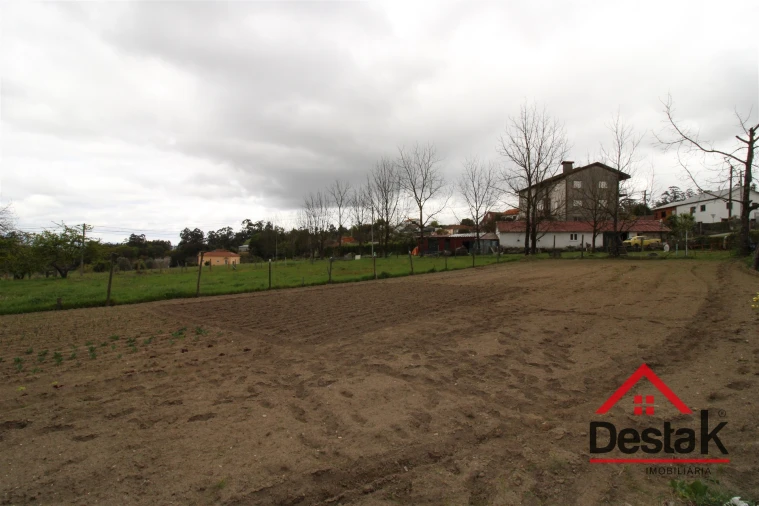 Terreno para Venda em São Vicente de Lafões Foto 2