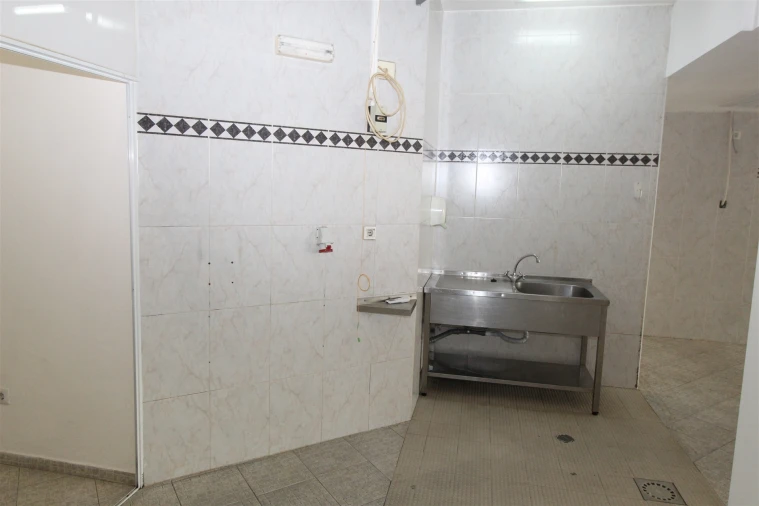 Loja para Venda em Lagos (São Sebastião e Santa Maria) Foto 9