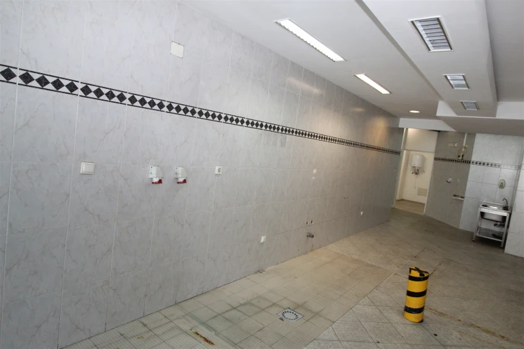 Loja para Venda em Lagos (São Sebastião e Santa Maria) Foto 6