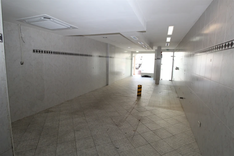 Loja para Venda em Lagos (São Sebastião e Santa Maria) Foto 16