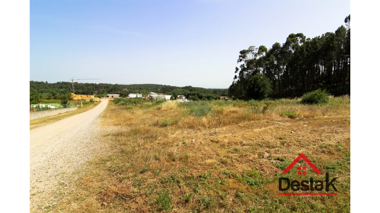 Terreno para Venda em Mundão Foto 3